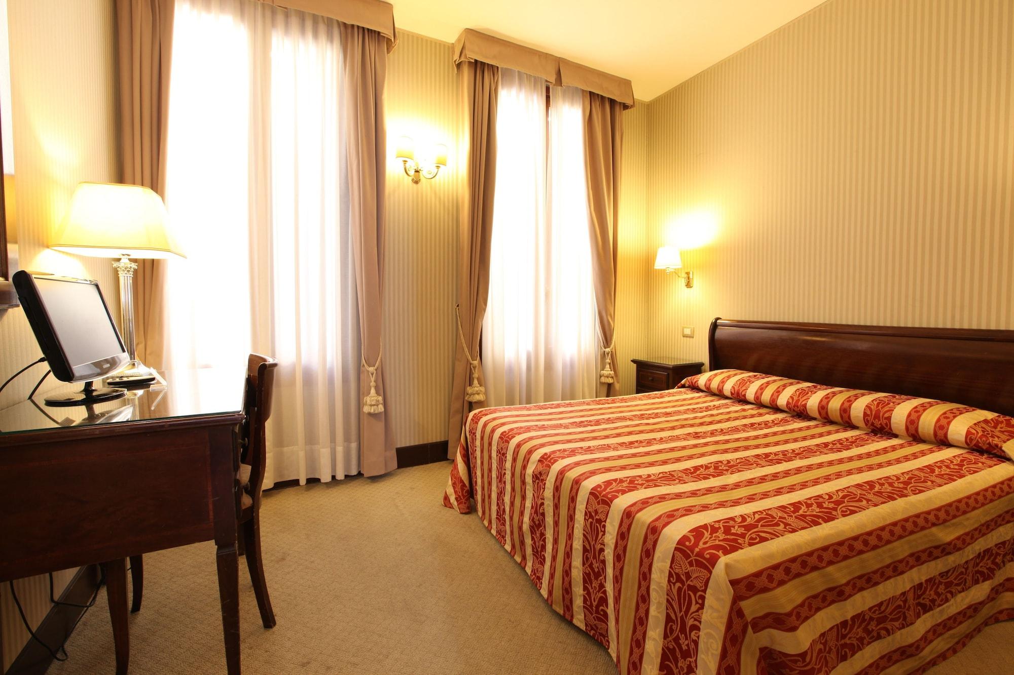 Residenza Goldoni Bed and Breakfast Venecia Exterior foto